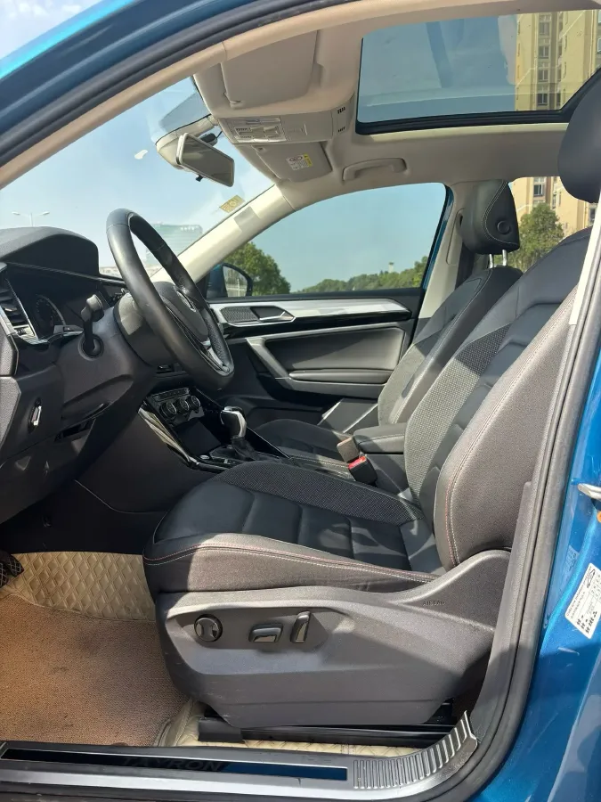 2019 Jeep Cherokee 2.0T 234HP L4 9AT,autocango,china used car exporter,china ev exporter,chinese used car exporter,chinese used ev exporter