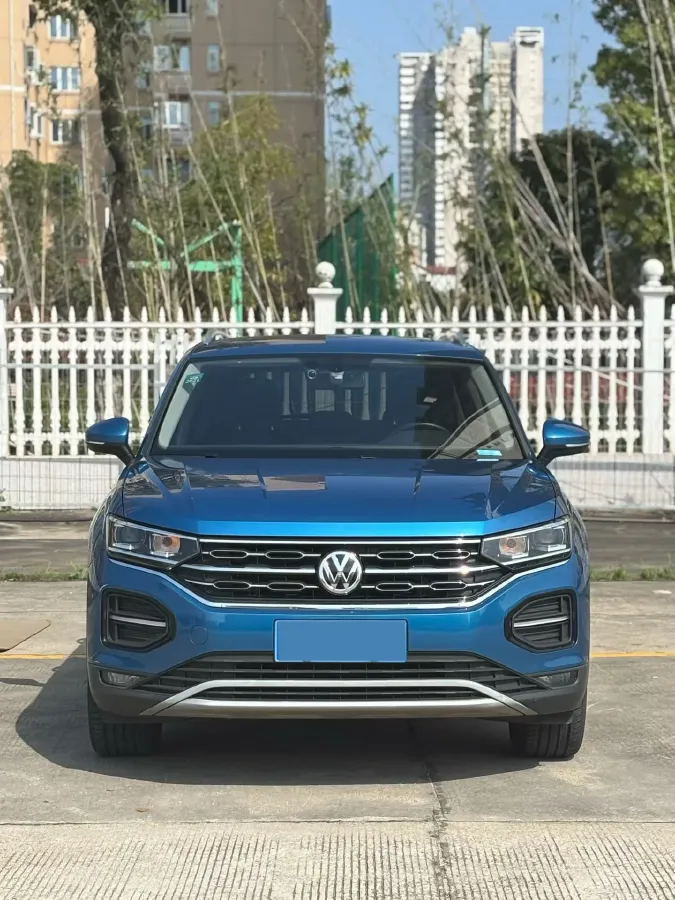 2019 Jeep Cherokee 2.0T 234HP L4 9AT,autocango,china used car exporter,china ev exporter,chinese used car exporter,chinese used ev exporter