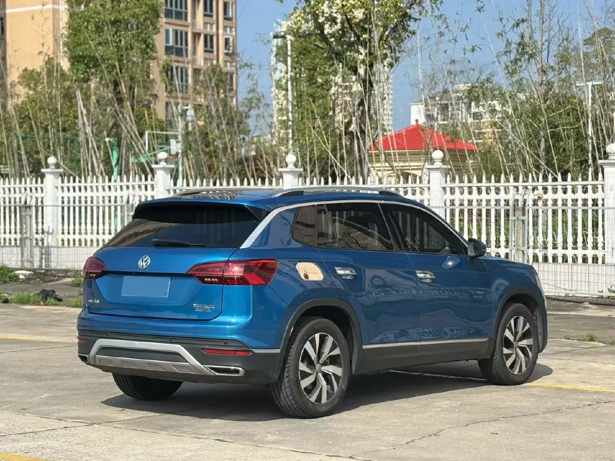 2019 Jeep Cherokee 2.0T 234HP L4 9AT,autocango,china used car exporter,china ev exporter,chinese used car exporter,chinese used ev exporter