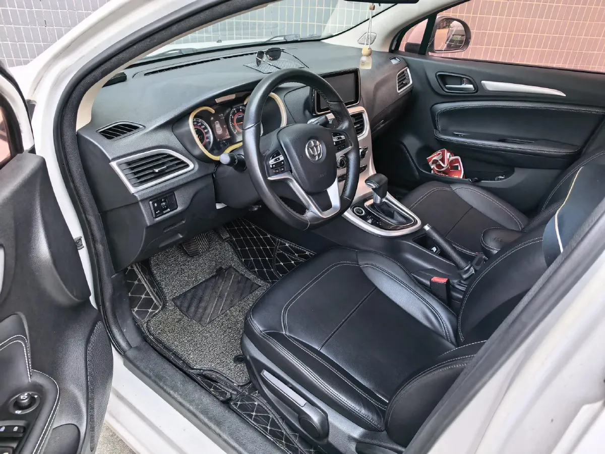 2017 Brilliance Auto H3 1.5L 112HP L4 5AT,autocango,china used car exporter,china ev exporter,chinese used car exporter,chinese used ev exporter