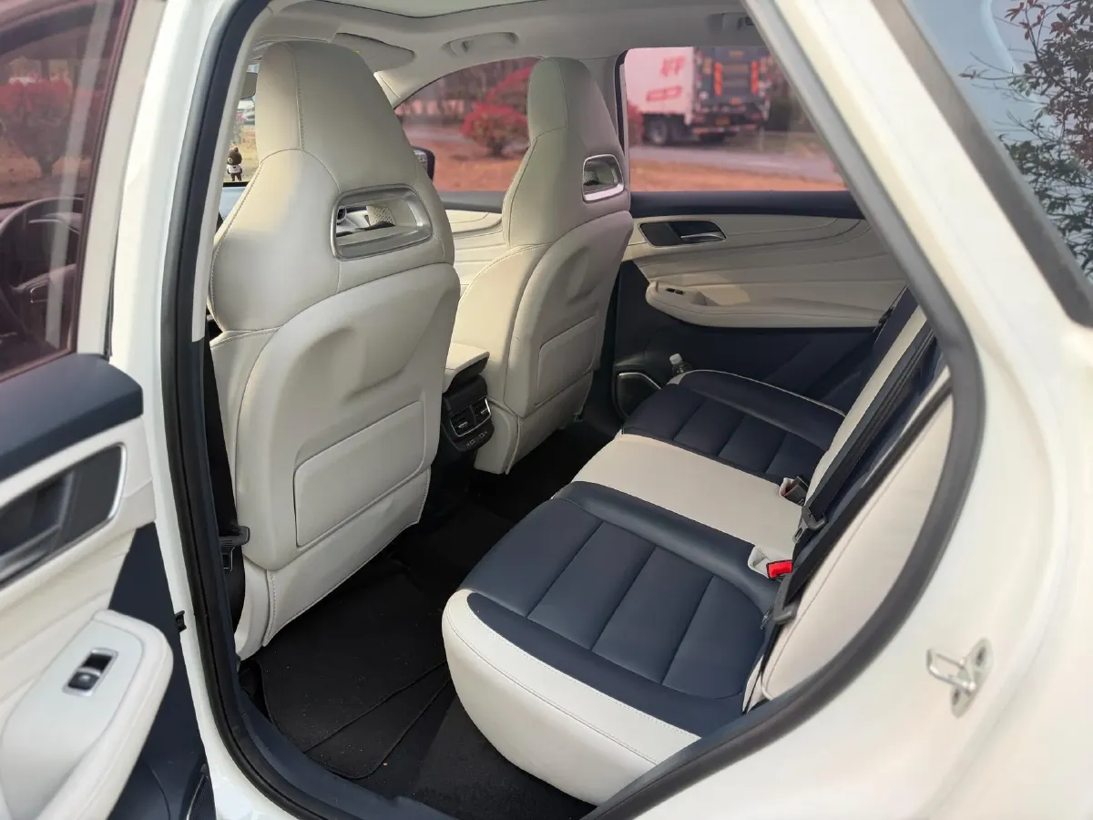 2021 MG Pilot 1.5T 173HP L4 7DCT,autocango,china used car exporter,china ev exporter,chinese used car exporter,chinese used ev exporter