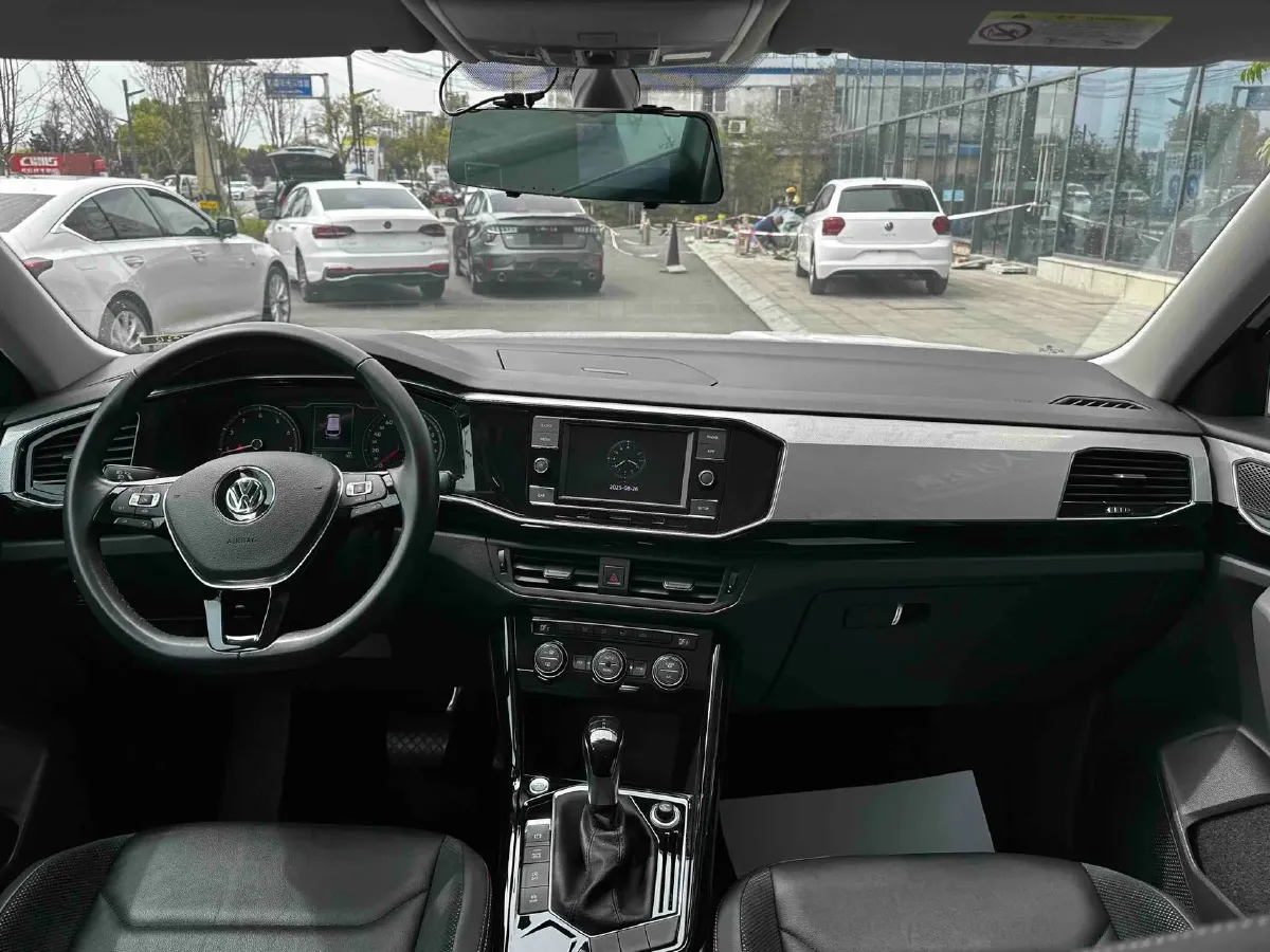 2019 Jeep Cherokee 2.0T 234HP L4 9AT,autocango,china used car exporter,china ev exporter,chinese used car exporter,chinese used ev exporter