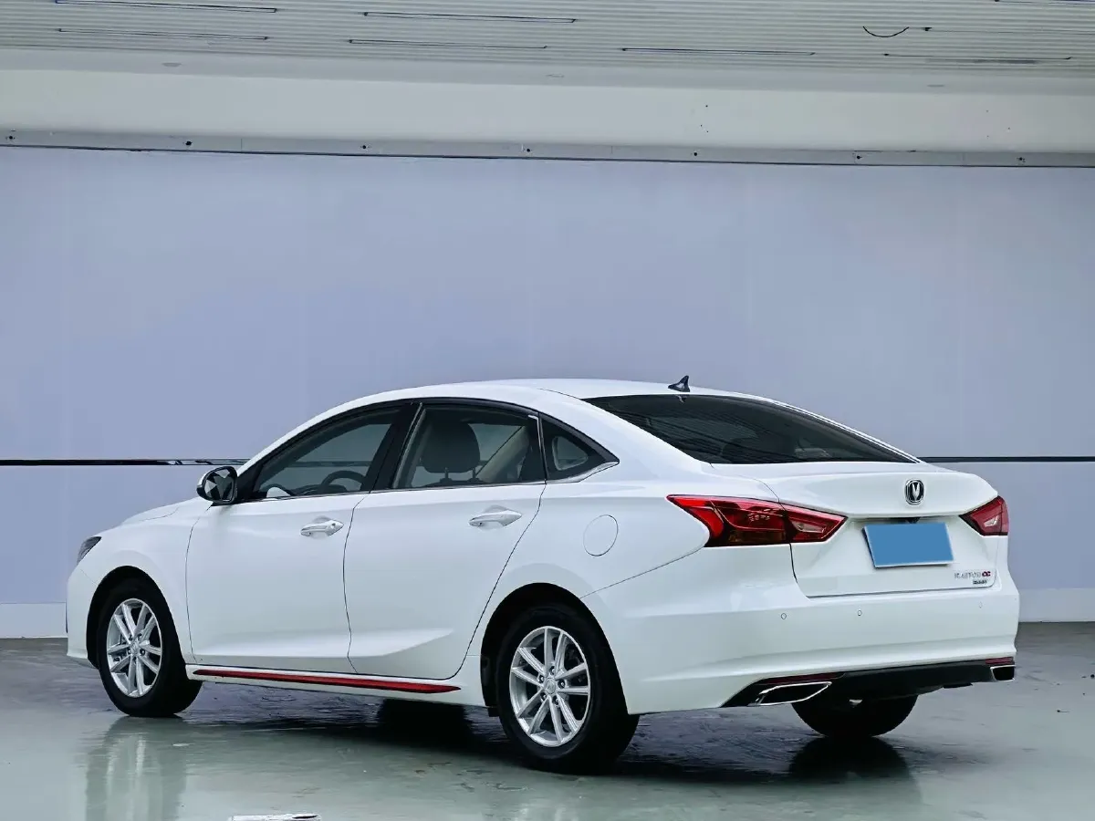 2021 ChangAn Raeton CC 1.5T 180HP L4 7DCT,autocango,china used car exporter,china ev exporter,chinese used car exporter,chinese used ev exporter