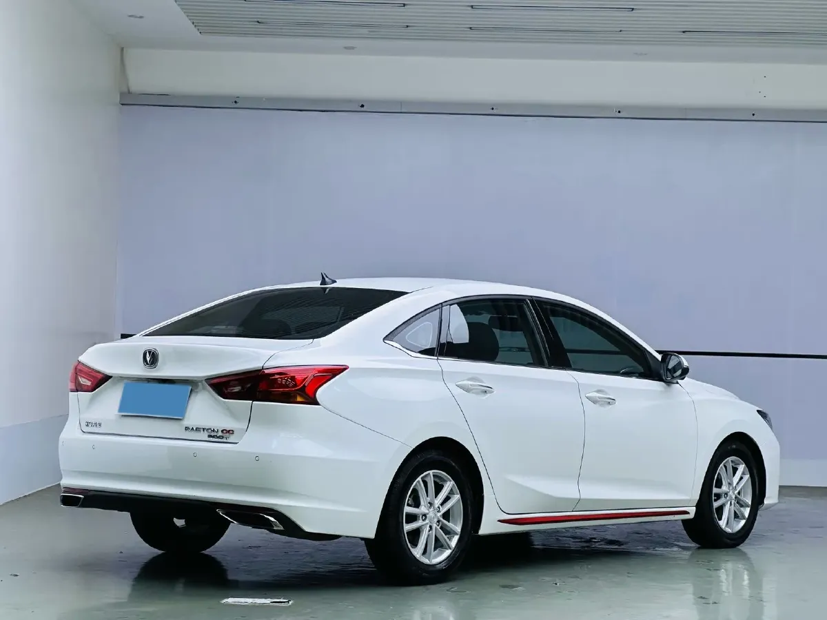 2021 ChangAn Raeton CC 1.5T 180HP L4 7DCT,autocango,china used car exporter,china ev exporter,chinese used car exporter,chinese used ev exporter