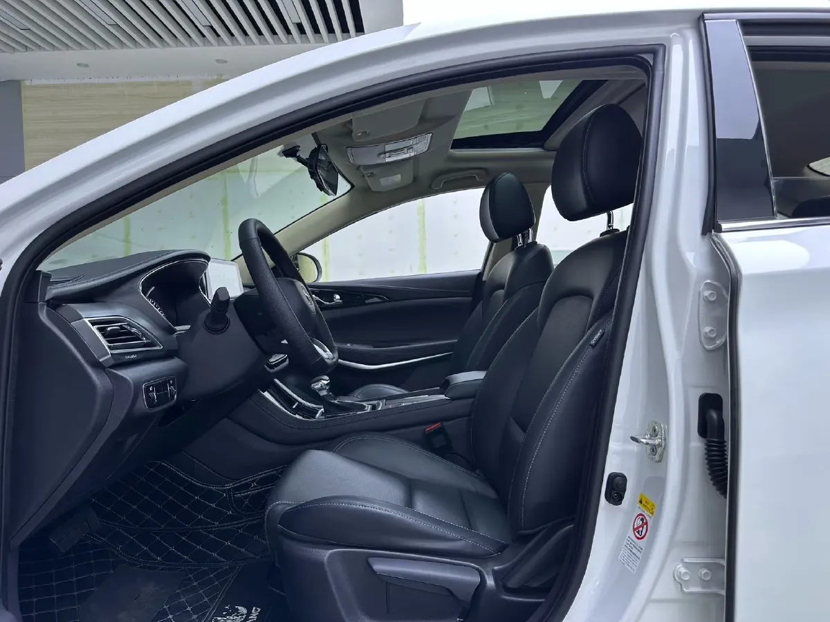 2021 ChangAn Raeton CC 1.5T 180HP L4 7DCT,autocango,china used car exporter,china ev exporter,chinese used car exporter,chinese used ev exporter