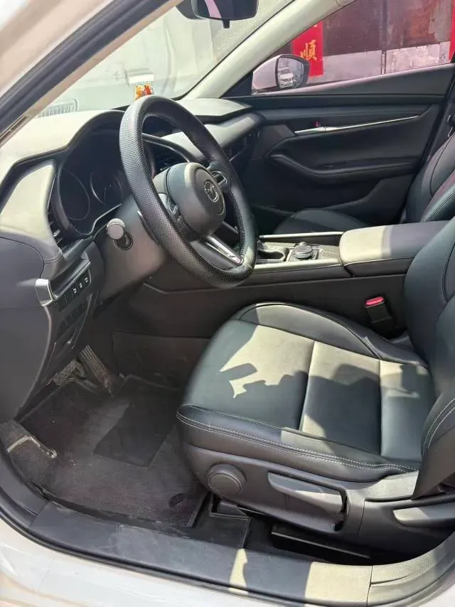 2022 Mazda 3 Axela 2.0L 158HP L4 6AT,autocango,china used car exporter,china ev exporter,chinese used car exporter,chinese used ev exporter