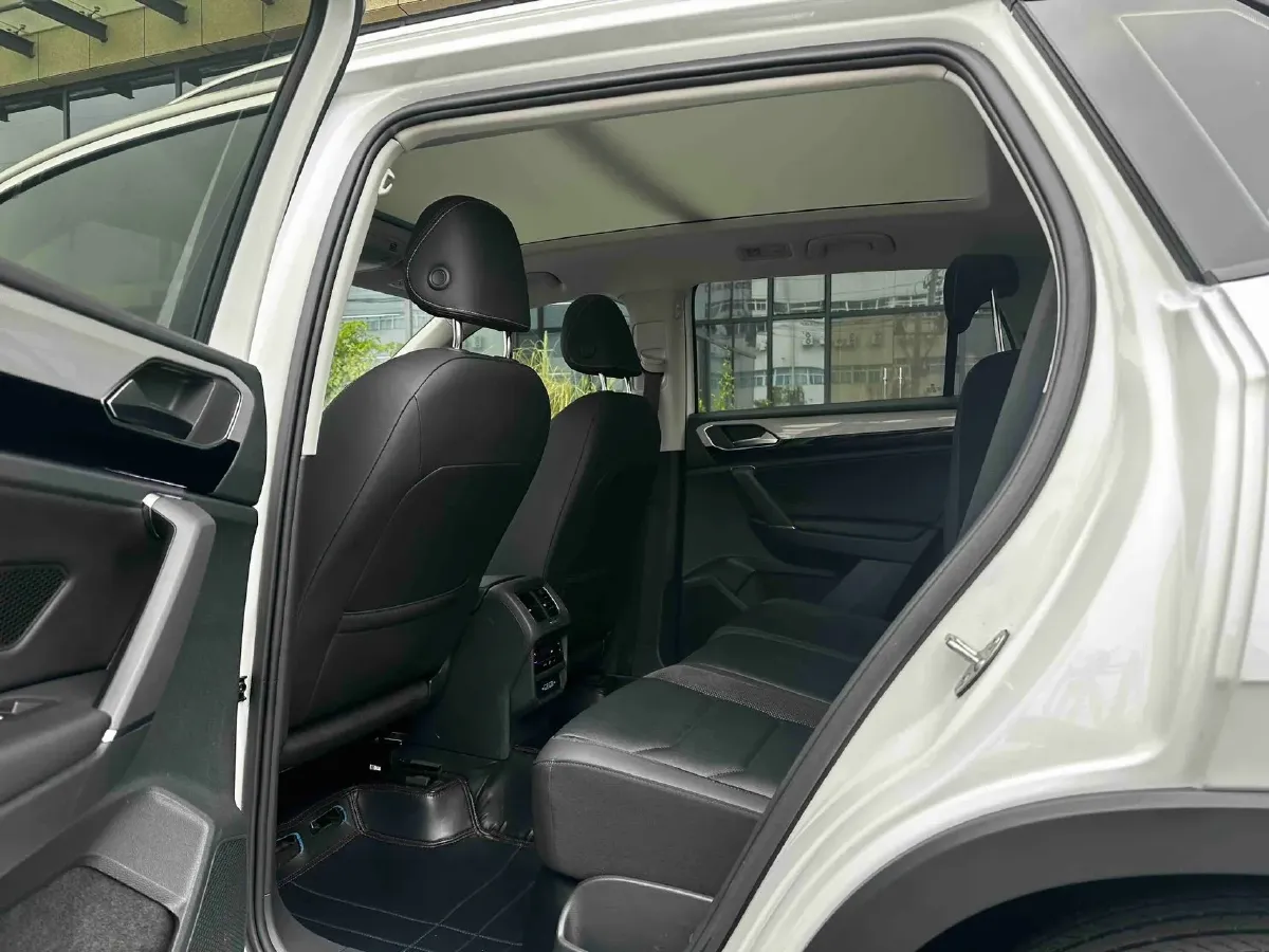 2020 Volkswagen Tayron 2.0T 186HP L4 7DCT,autocango,china used car exporter,china ev exporter,chinese used car exporter,chinese used ev exporter