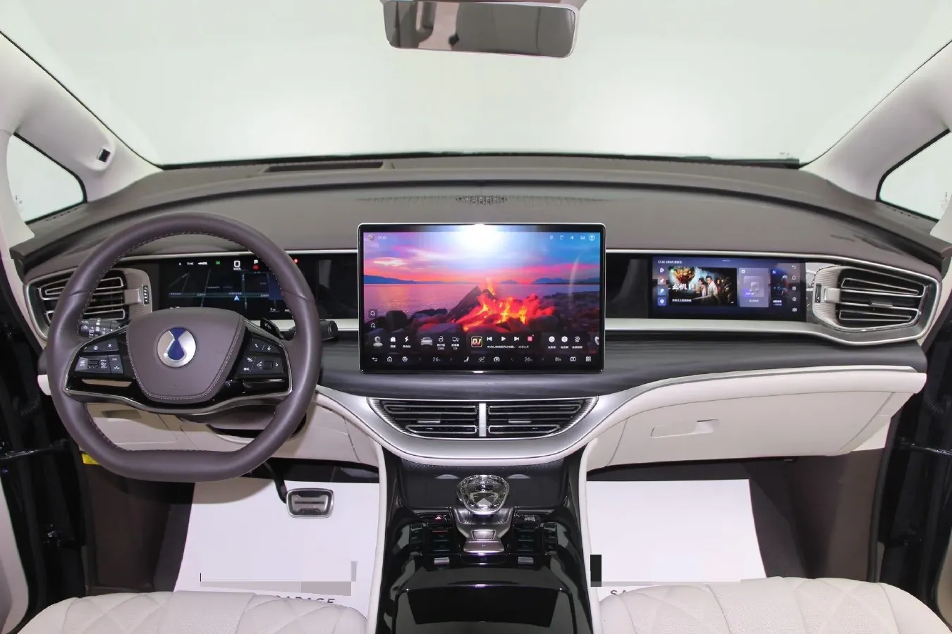 2025 Denza D9 1.5T 156HP L4 E-CVT PHEV 40KWH,autocango,china used car exporter,china ev exporter,chinese used car exporter,chinese used ev exporter