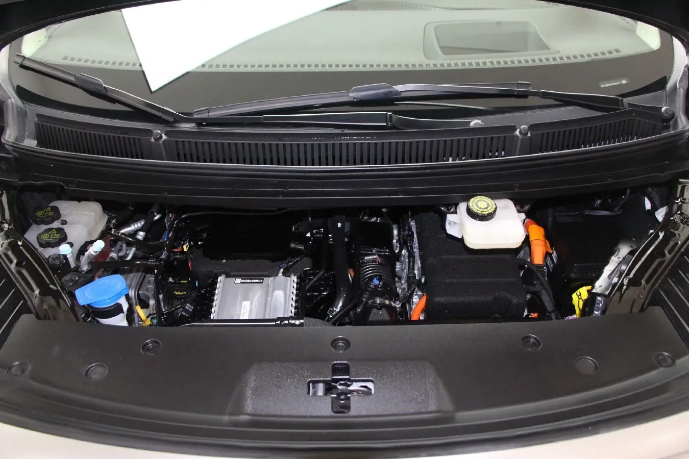 2025 Denza D9 1.5T 156HP L4 E-CVT PHEV 40KWH,autocango,china used car exporter,china ev exporter,chinese used car exporter,chinese used ev exporter