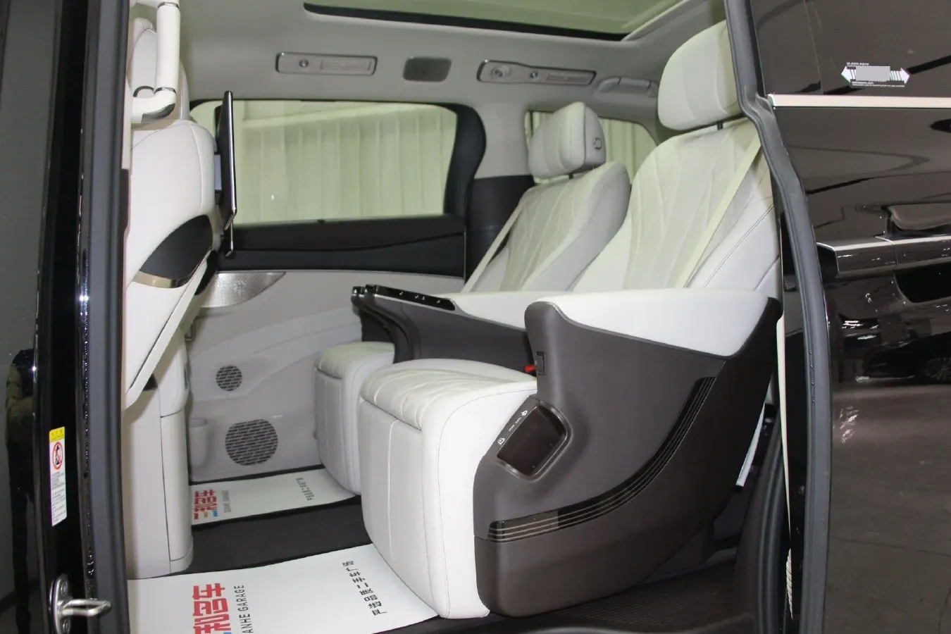 2025 Denza D9 1.5T 156HP L4 E-CVT PHEV 40KWH,autocango,china used car exporter,china ev exporter,chinese used car exporter,chinese used ev exporter