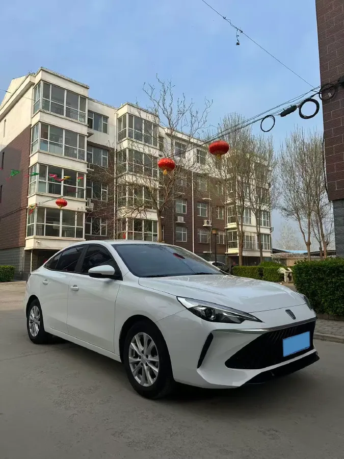 2023 Roewe i5 1.5L 129HP L4 5MT,autocango,china used car exporter,china ev exporter,chinese used car exporter,chinese used ev exporter