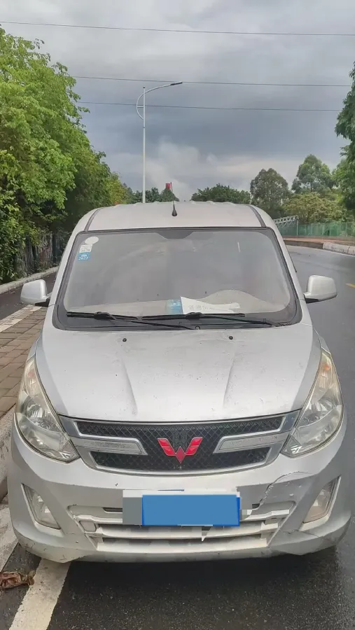 2018 WuLing RongGuang V 1.5L 112HP L4 5MT,autocango,china used car exporter,china ev exporter,chinese used car exporter,chinese used ev exporter