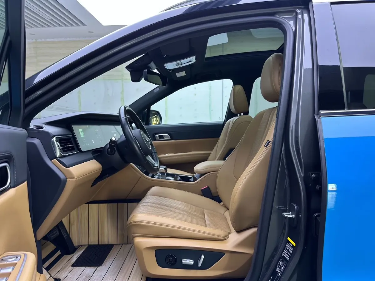 2020 Li ONE Range Extended 131HP REEV 40.5KWH,autocango,china used car exporter,china ev exporter,chinese used car exporter,chinese used ev exporter