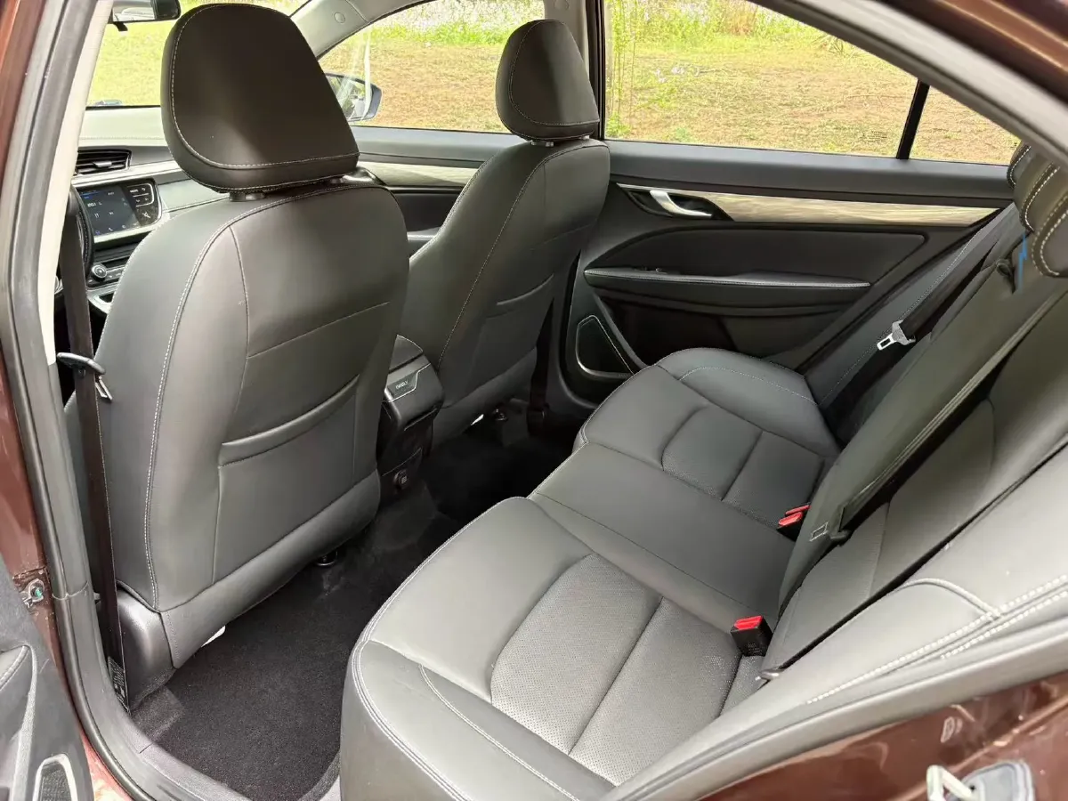 2020 Geely Emgrand 1.5L 109HP L4 5MT,autocango,china used car exporter,china ev exporter,chinese used car exporter,chinese used ev exporter