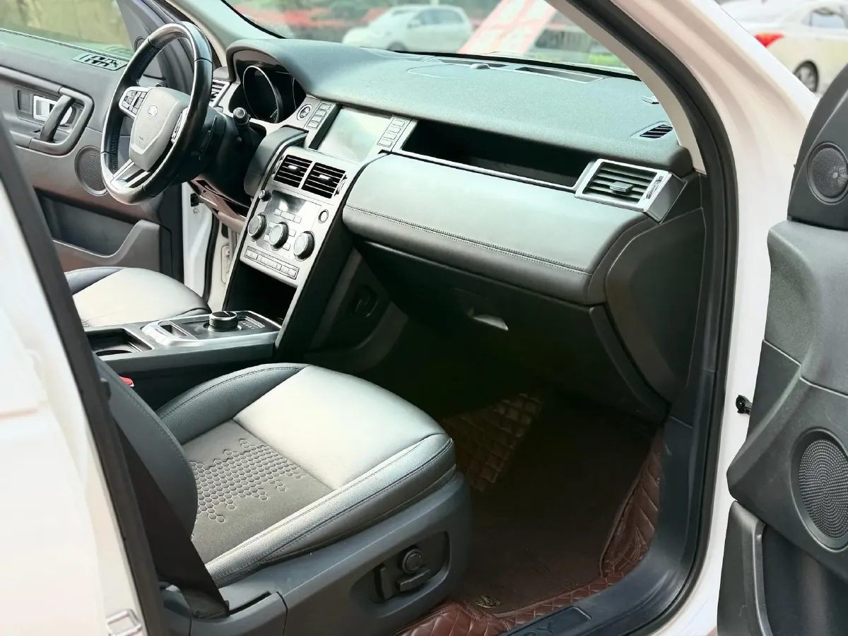 2019 Land Rover Discovery Sport 2.0T 200HP L4 9AT,autocango,china used car exporter,china ev exporter,chinese used car exporter,chinese used ev exporter