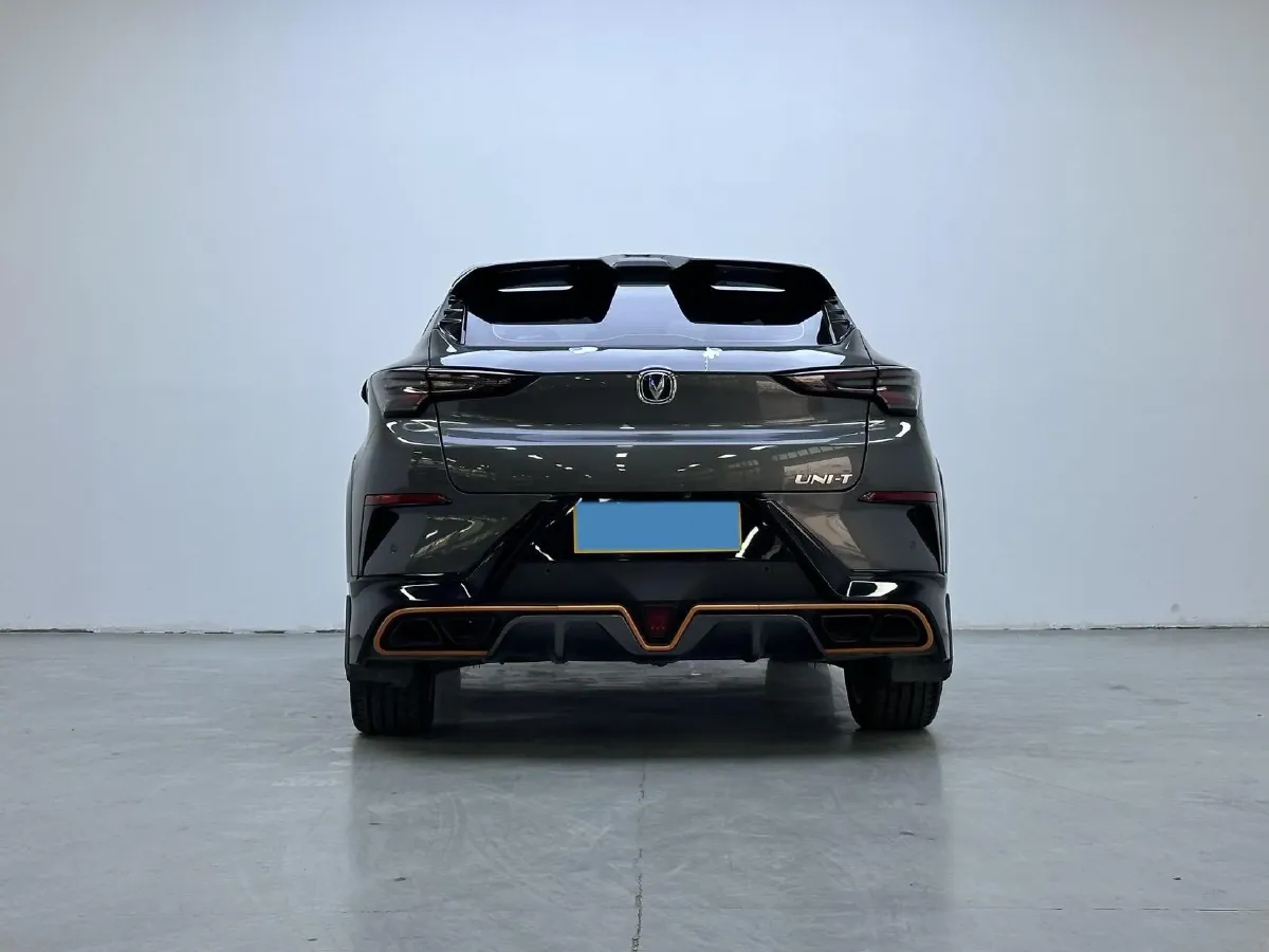 2022 ChangAn UNI-T 1.5T 188HP L4 7DCT,autocango,china used car exporter,china ev exporter,chinese used car exporter,chinese used ev exporter