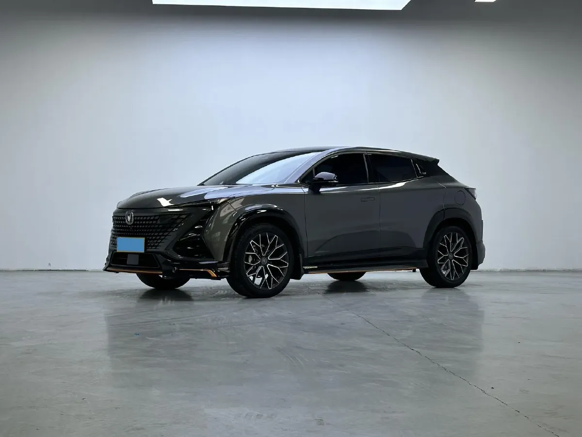 2022 ChangAn UNI-T 1.5T 188HP L4 7DCT,autocango,china used car exporter,china ev exporter,chinese used car exporter,chinese used ev exporter