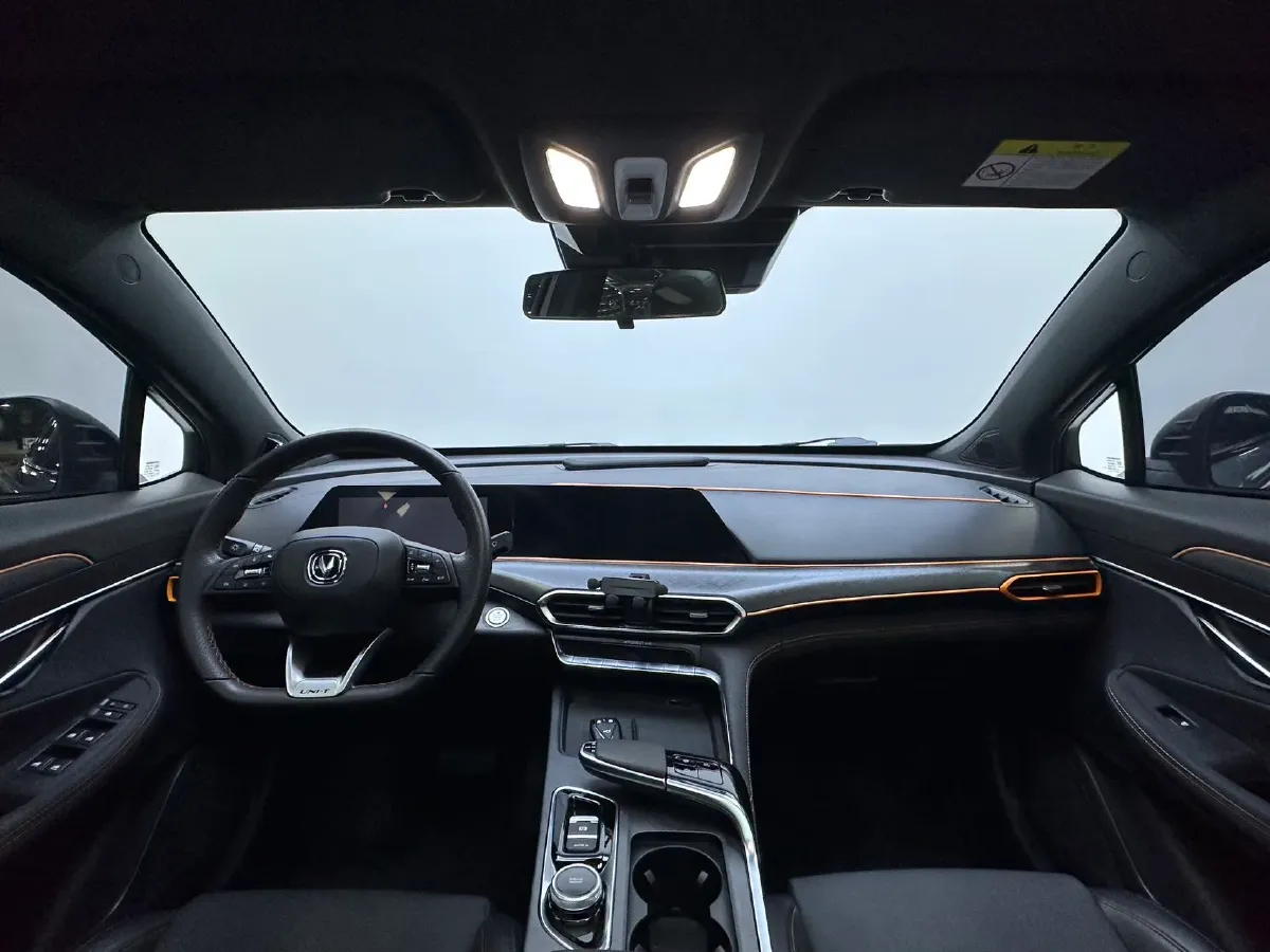 2022 ChangAn UNI-T 1.5T 188HP L4 7DCT,autocango,china used car exporter,china ev exporter,chinese used car exporter,chinese used ev exporter