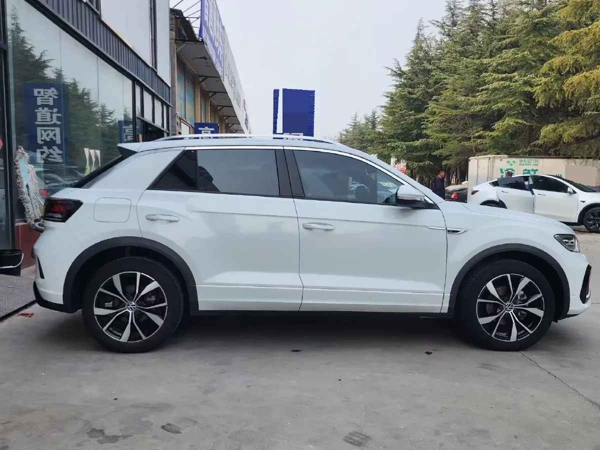 2023 Volkswagen T-Roc 1.5T 160HP L4 7DCT,autocango,china used car exporter,china ev exporter,chinese used car exporter,chinese used ev exporter