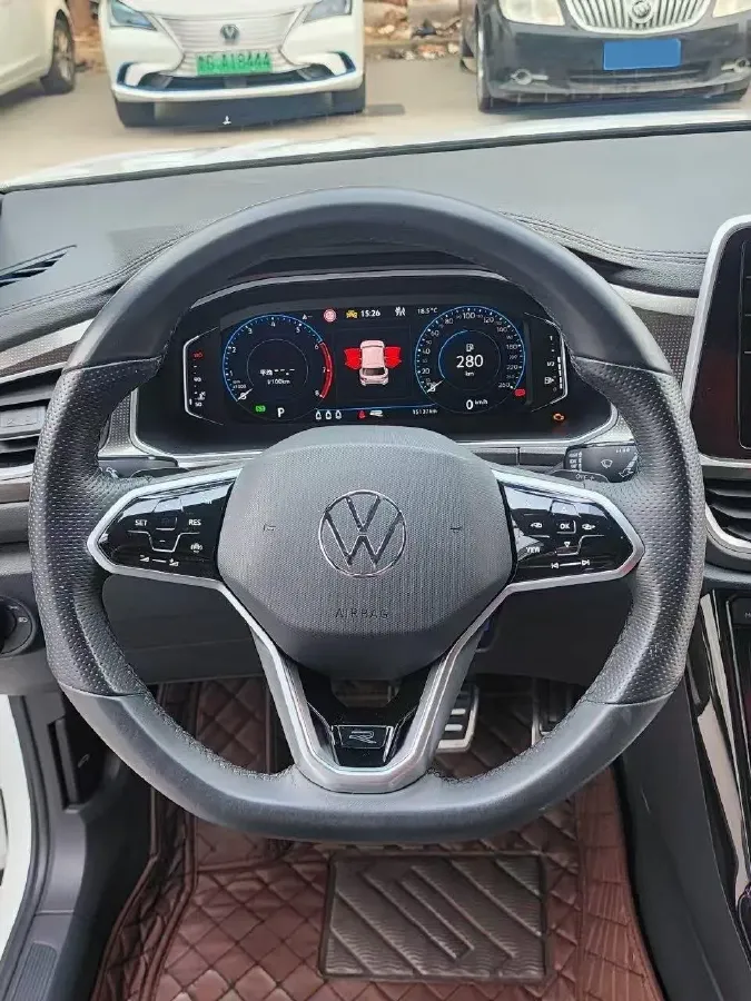 2023 Volkswagen T-Roc 1.5T 160HP L4 7DCT,autocango,china used car exporter,china ev exporter,chinese used car exporter,chinese used ev exporter