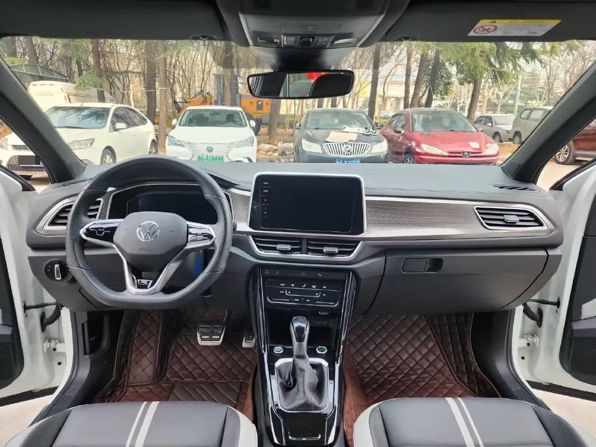 2023 Volkswagen T-Roc 1.5T 160HP L4 7DCT,autocango,china used car exporter,china ev exporter,chinese used car exporter,chinese used ev exporter