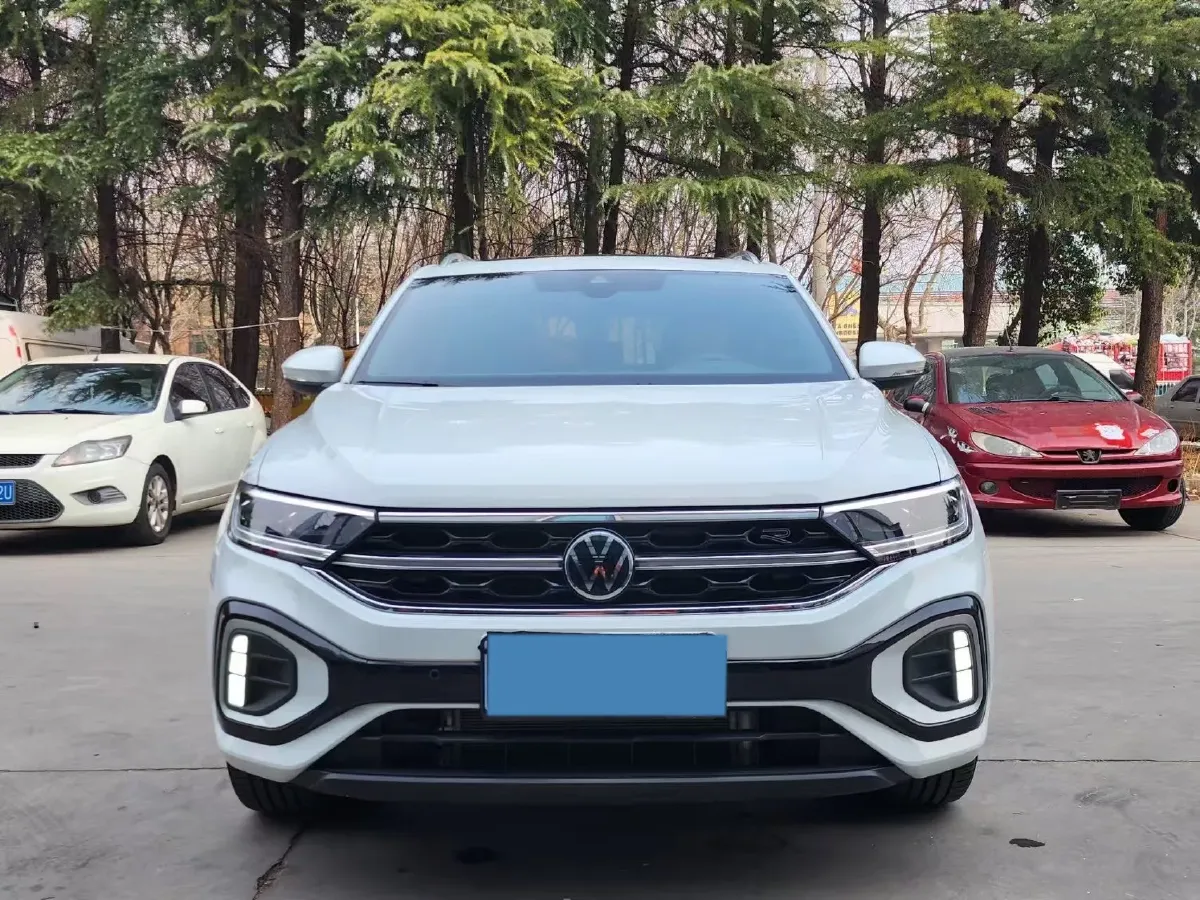 2023 Volkswagen T-Roc 1.5T 160HP L4 7DCT,autocango,china used car exporter,china ev exporter,chinese used car exporter,chinese used ev exporter