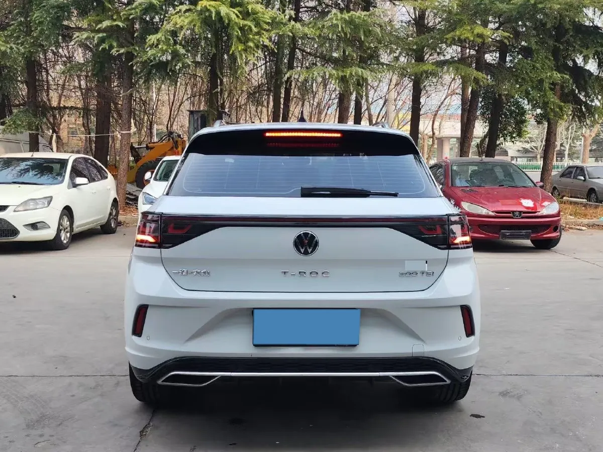 2023 Volkswagen T-Roc 1.5T 160HP L4 7DCT,autocango,china used car exporter,china ev exporter,chinese used car exporter,chinese used ev exporter