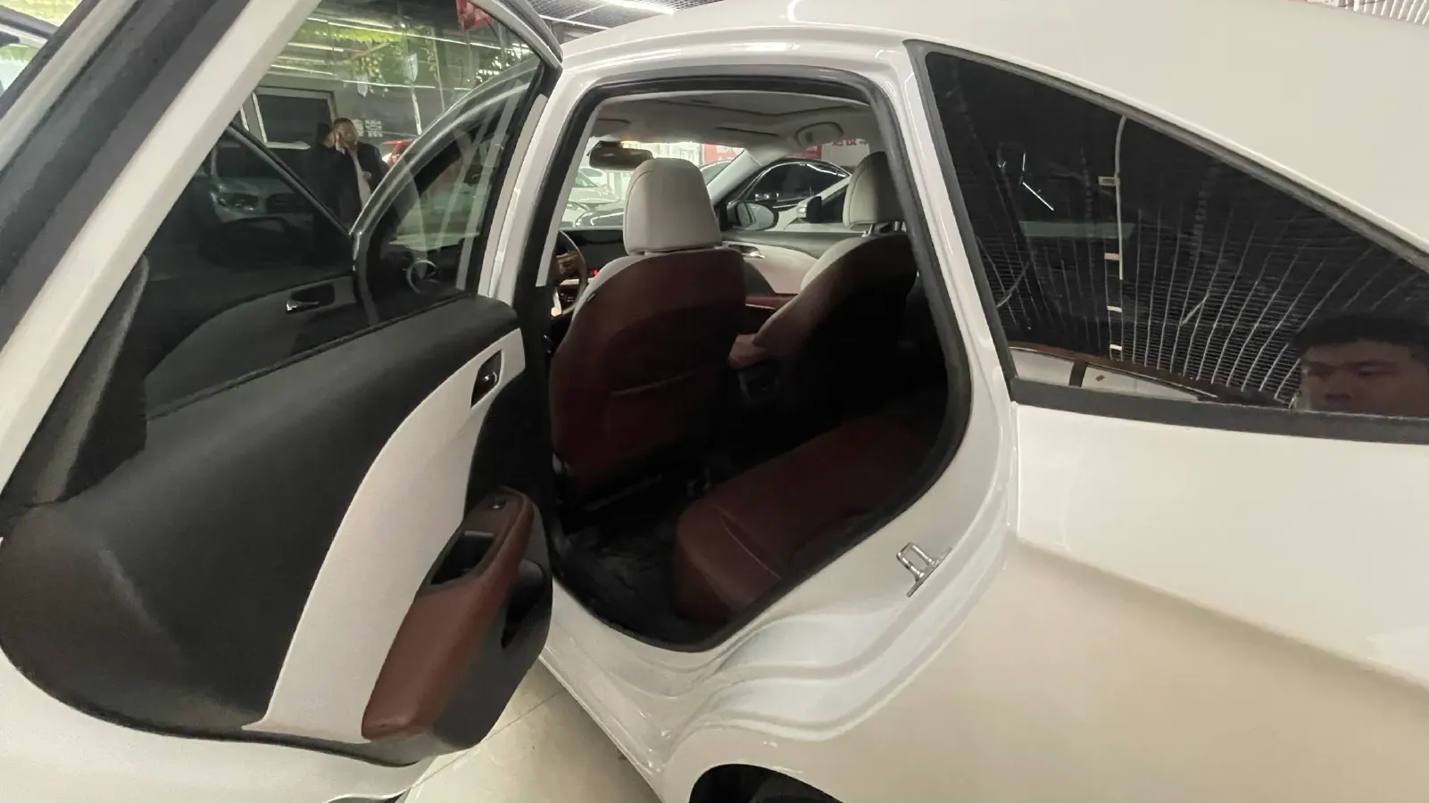 2024 Chevrolet Monza 1.5L 113HP L4 6DCT,autocango,china used car exporter,china ev exporter,chinese used car exporter,chinese used ev exporter