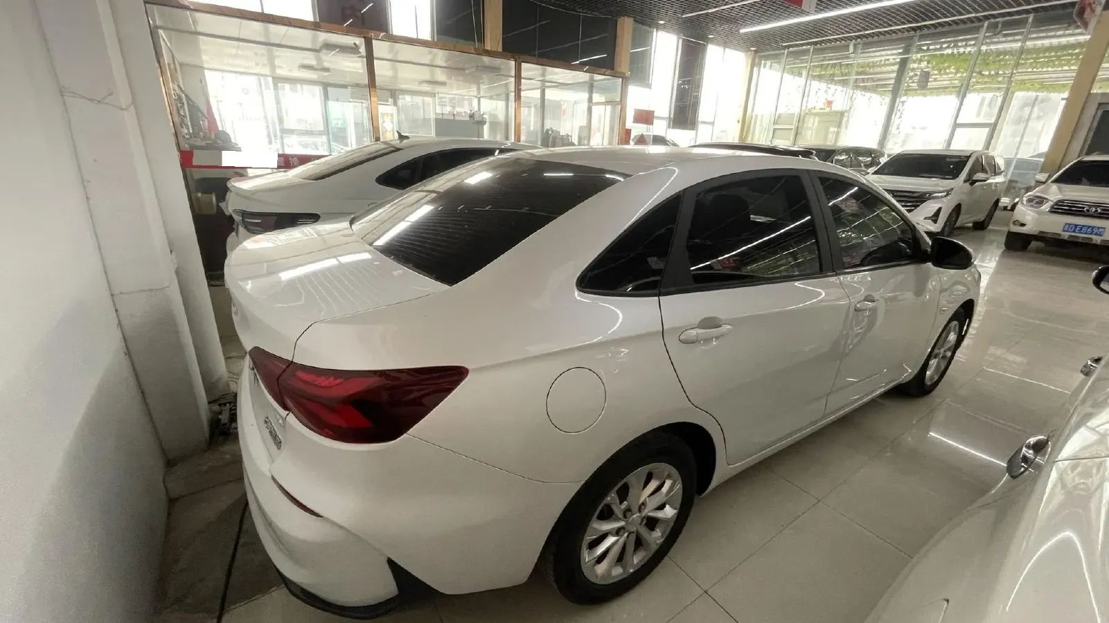 2024 Chevrolet Monza 1.5L 113HP L4 6DCT,autocango,china used car exporter,china ev exporter,chinese used car exporter,chinese used ev exporter