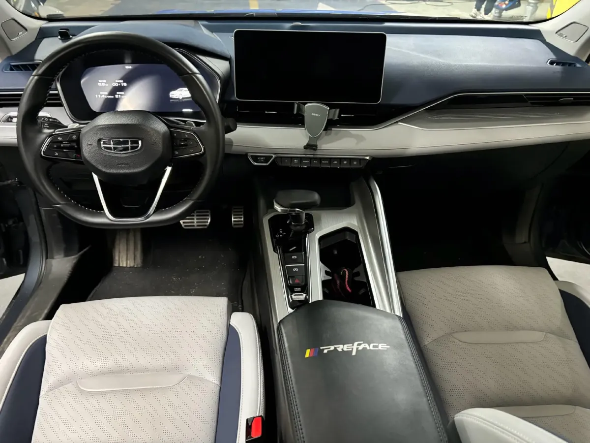 2021 Geely Preface 2.0T 190HP L4 7DCT,autocango,china used car exporter,china ev exporter,chinese used car exporter,chinese used ev exporter