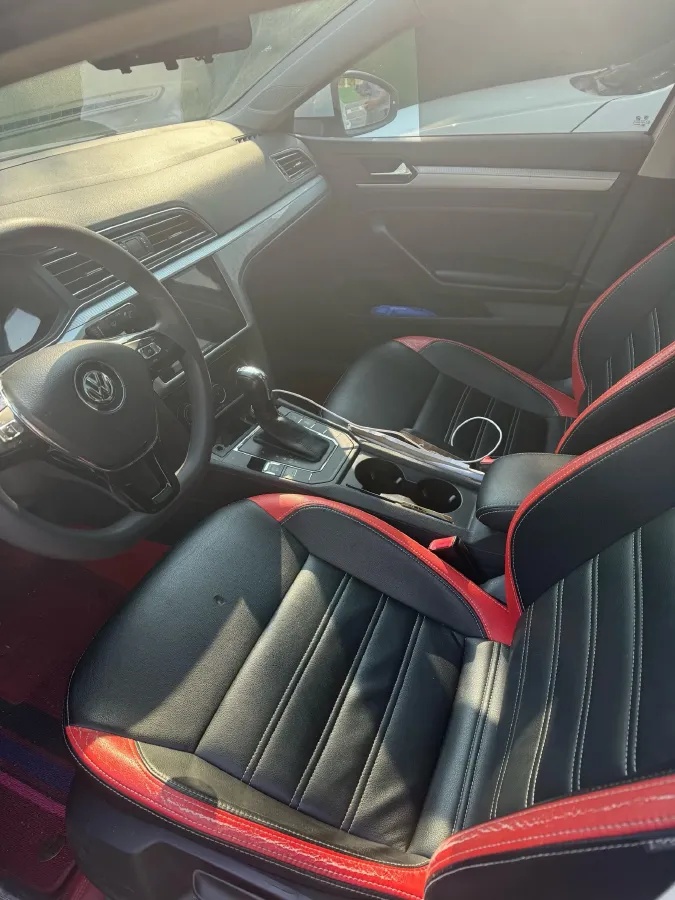 2019 Volkswagen T-Cross 1.4T 150HP L4 7DCT,autocango,china used car exporter,china ev exporter,chinese used car exporter,chinese used ev exporter