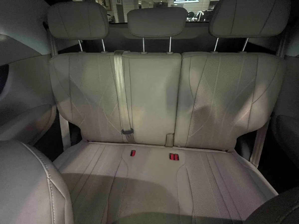 2025 Xpeng X9 BEV,autocango,china used car exporter,china ev exporter,chinese used car exporter,chinese used ev exporter