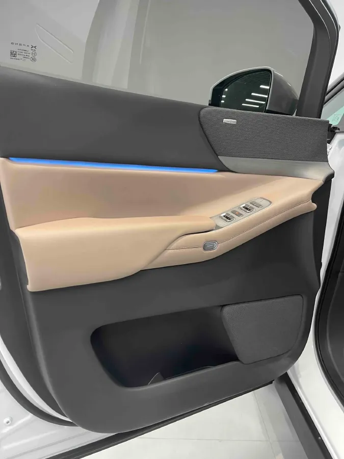 2025 Xpeng X9 BEV,autocango,china used car exporter,china ev exporter,chinese used car exporter,chinese used ev exporter