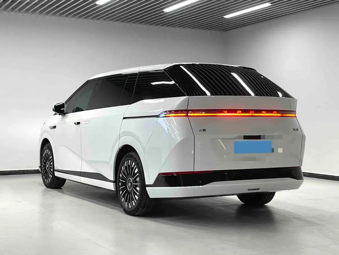 2025 Xpeng X9 BEV,autocango,china used car exporter,china ev exporter,chinese used car exporter,chinese used ev exporter