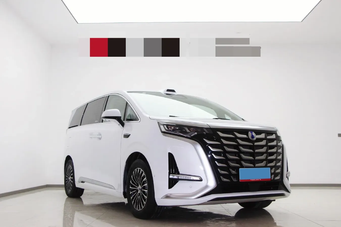 2025 Denza D9 1.5T 156HP L4 E-CVT PHEV 40KWH,autocango,china used car exporter,china ev exporter,chinese used car exporter,chinese used ev exporter