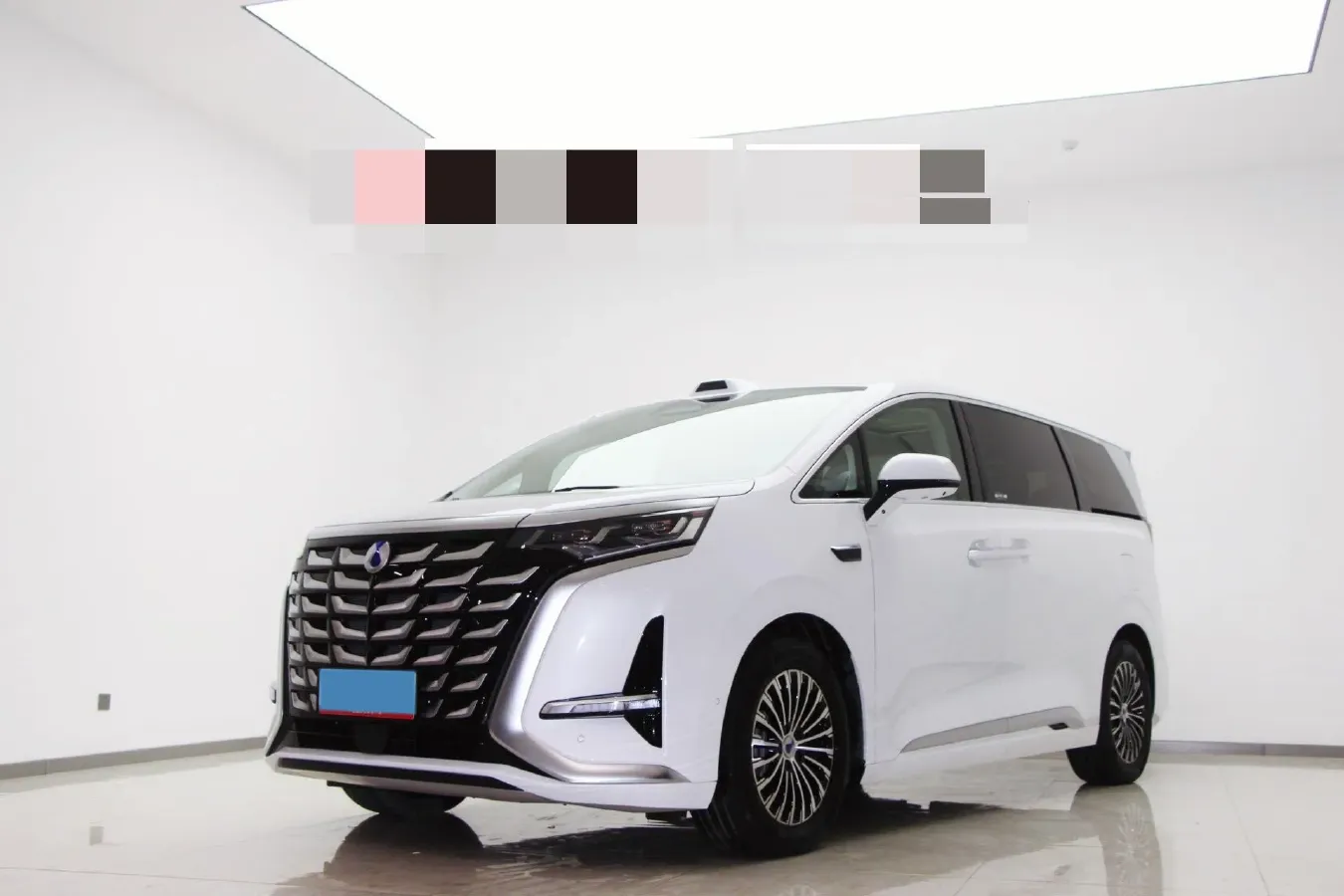 2025 Denza D9 1.5T 156HP L4 E-CVT PHEV 40KWH,autocango,china used car exporter,china ev exporter,chinese used car exporter,chinese used ev exporter