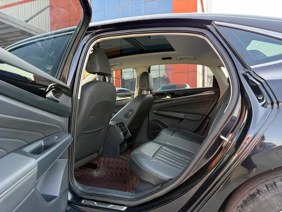 2022 Skoda Kodiak GT 2.0T 186HP L4 7DCT,autocango,china used car exporter,china ev exporter,chinese used car exporter,chinese used ev exporter