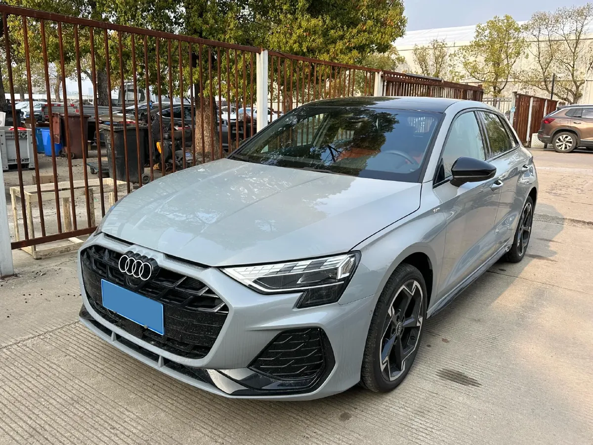 2025 Audi A3 1.5T 160HP L4 7DCT,autocango,china used car exporter,china ev exporter,chinese used car exporter,chinese used ev exporter