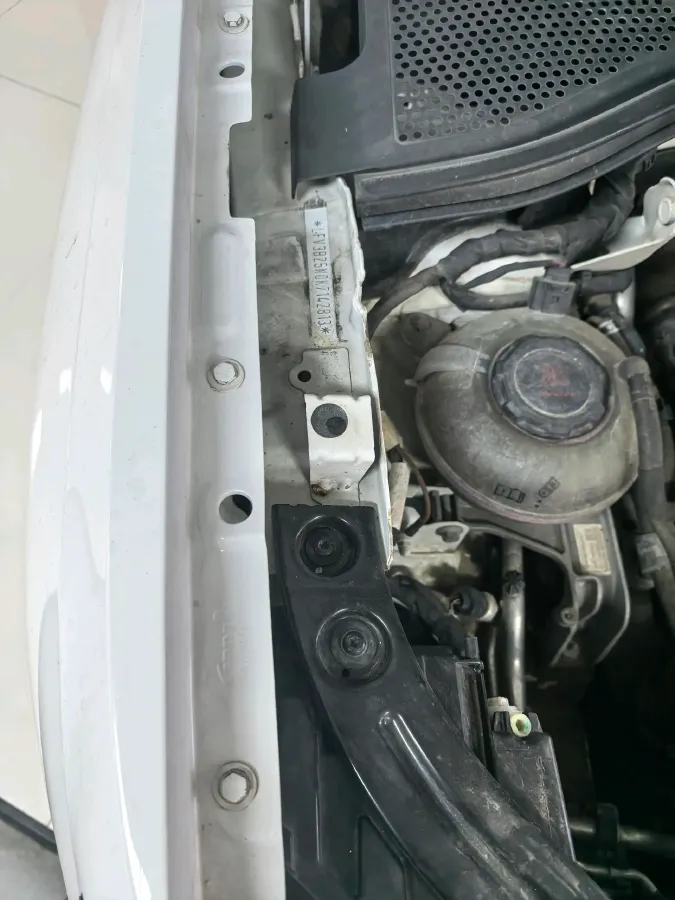 2019 Jeep Cherokee 2.0T 234HP L4 9AT,autocango,china used car exporter,china ev exporter,chinese used car exporter,chinese used ev exporter