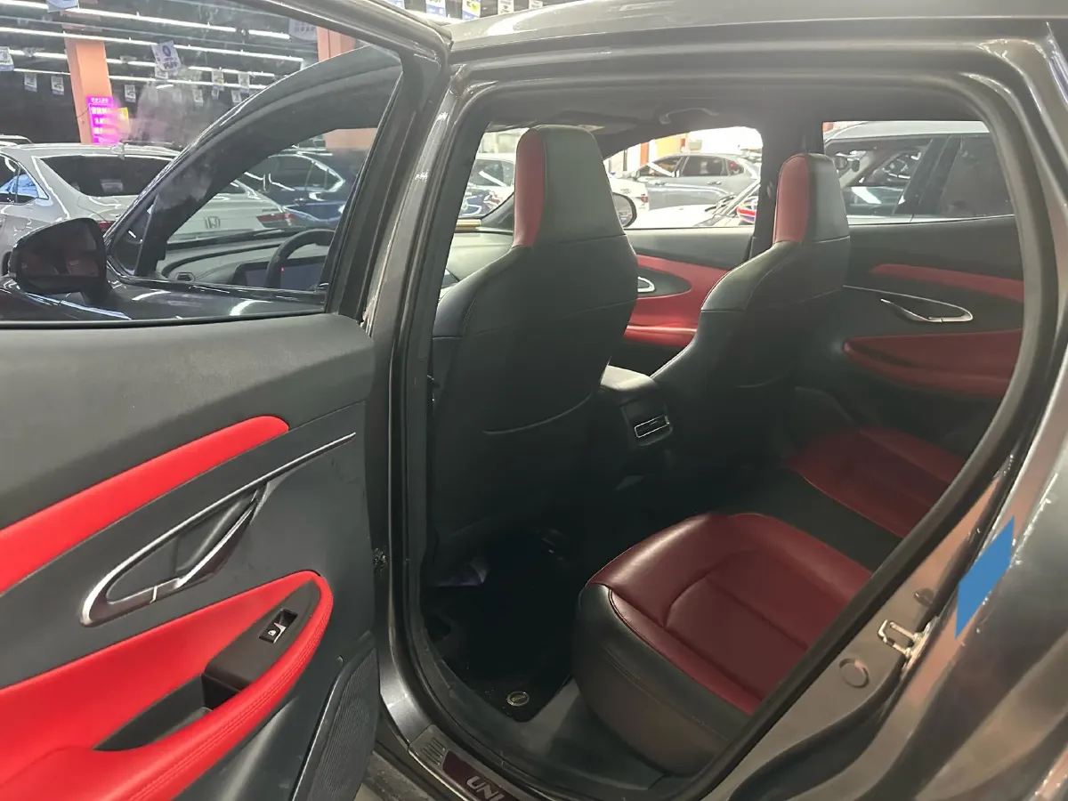 2020 ChangAn UNI-T 1.5T 180HP L4 7DCT,autocango,china used car exporter,china ev exporter,chinese used car exporter,chinese used ev exporter