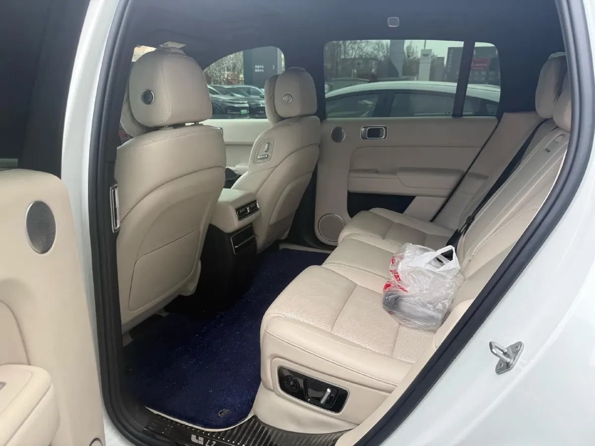 2023 Li L7 Range Extended 154HP REEV 40.9KWH,autocango,china used car exporter,china ev exporter,chinese used car exporter,chinese used ev exporter