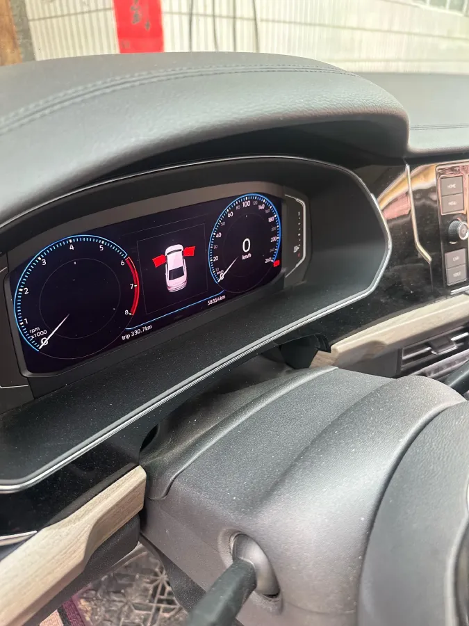 2019 Volvo V40 1.5T 152HP L4 6AT,autocango,china used car exporter,china ev exporter,chinese used car exporter,chinese used ev exporter