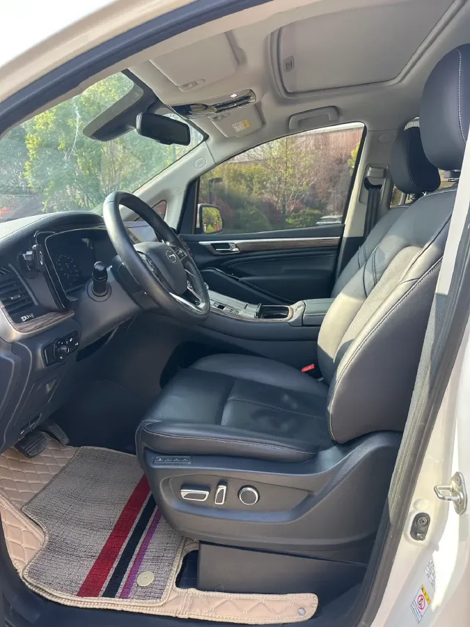 2021 GAC Trumpchi M8 2.0T 252HP L4 8AT,autocango,china used car exporter,china ev exporter,chinese used car exporter,chinese used ev exporter