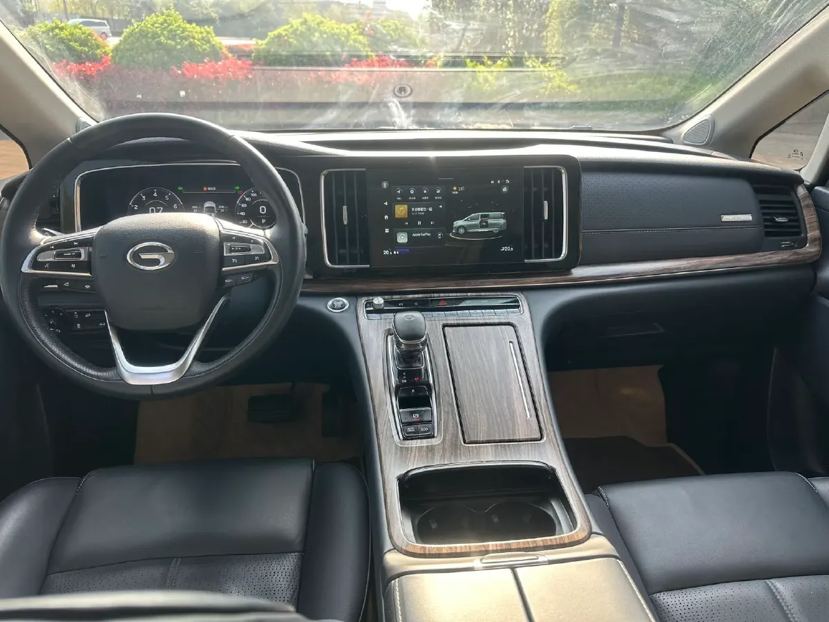 2021 GAC Trumpchi M8 2.0T 252HP L4 8AT,autocango,china used car exporter,china ev exporter,chinese used car exporter,chinese used ev exporter