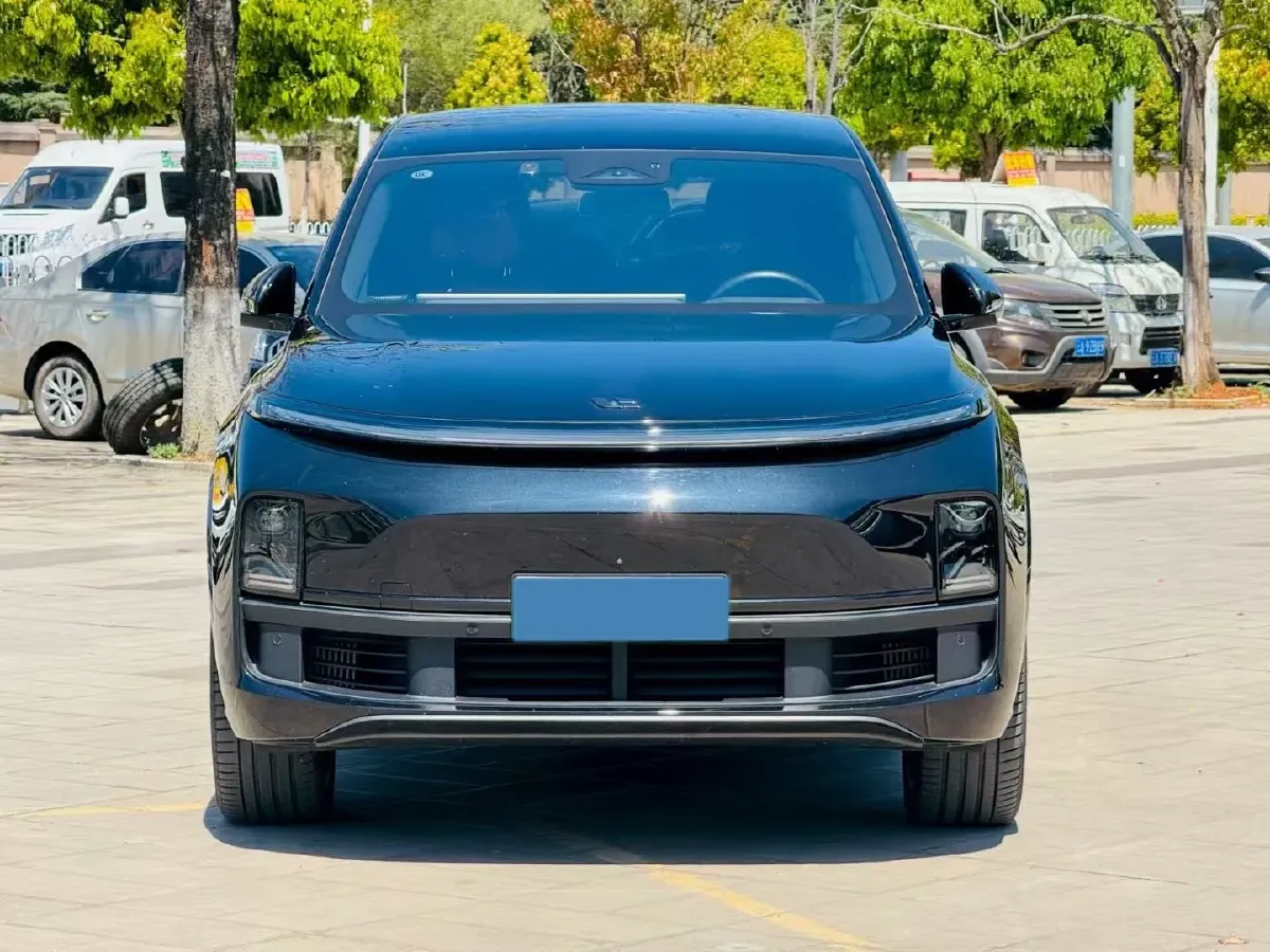 2023 Li L9 Range Extended 154HP REEV 42.6KWH,autocango,china used car exporter,china ev exporter,chinese used car exporter,chinese used ev exporter