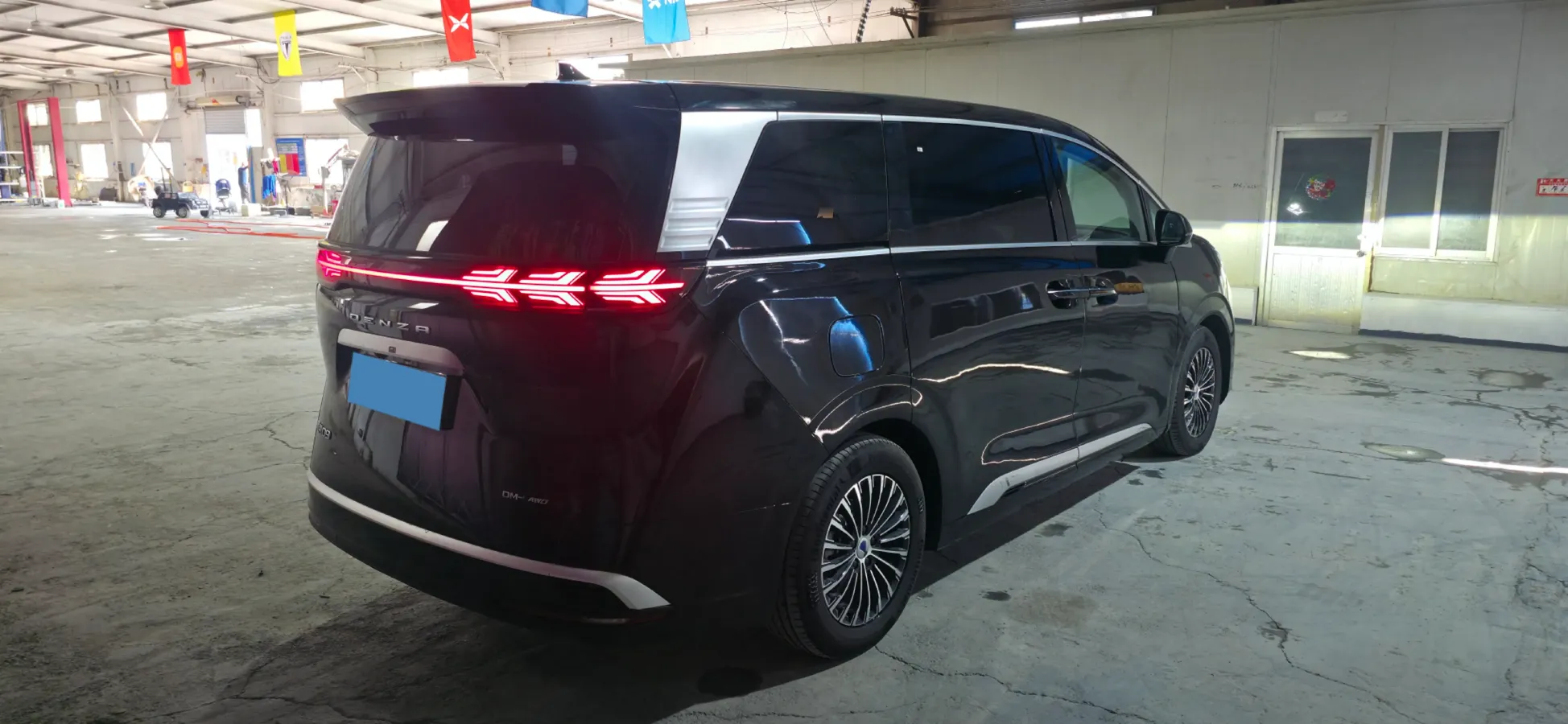 2024 Denza D9 1.5T 139HP L4 E-CVT PHEV 40KWH,autocango,china used car exporter,china ev exporter,chinese used car exporter,chinese used ev exporter
