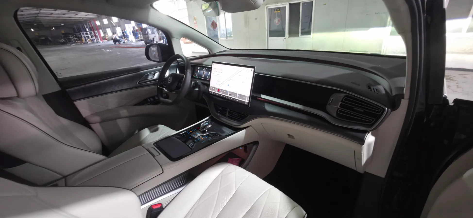 2024 Denza D9 1.5T 139HP L4 E-CVT PHEV 40KWH,autocango,china used car exporter,china ev exporter,chinese used car exporter,chinese used ev exporter