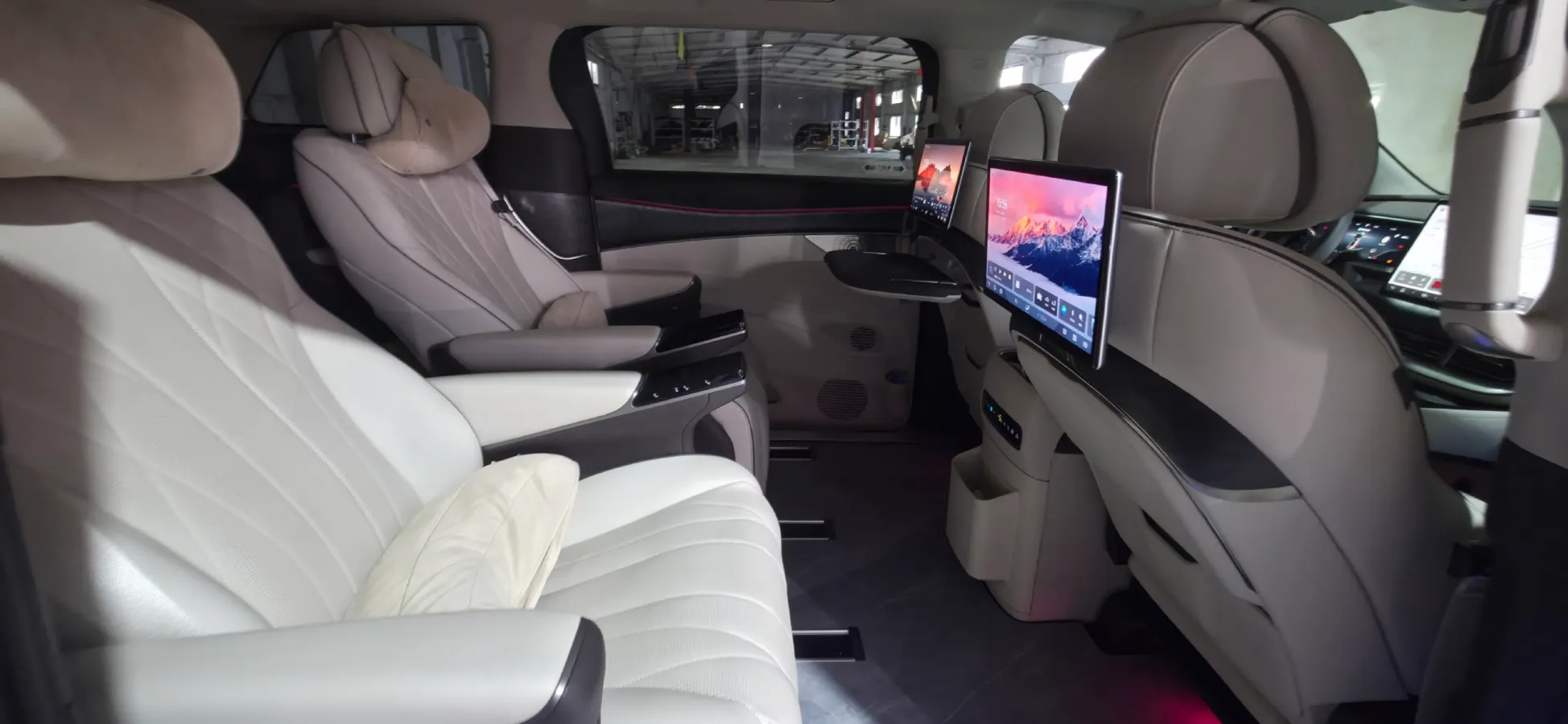 2024 Denza D9 1.5T 139HP L4 E-CVT PHEV 40KWH,autocango,china used car exporter,china ev exporter,chinese used car exporter,chinese used ev exporter