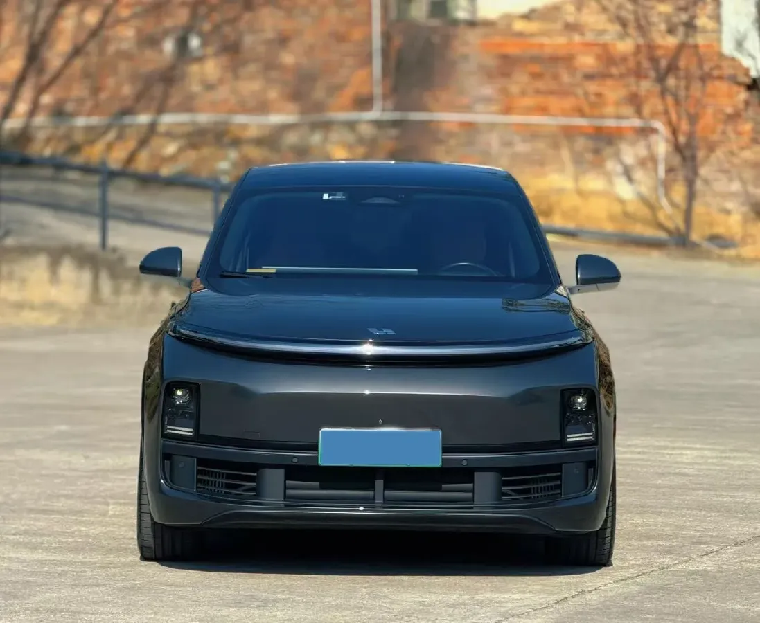 2023 Li L8 Range Extended 154HP REEV 40.9KWH,autocango,china used car exporter,china ev exporter,chinese used car exporter,chinese used ev exporter