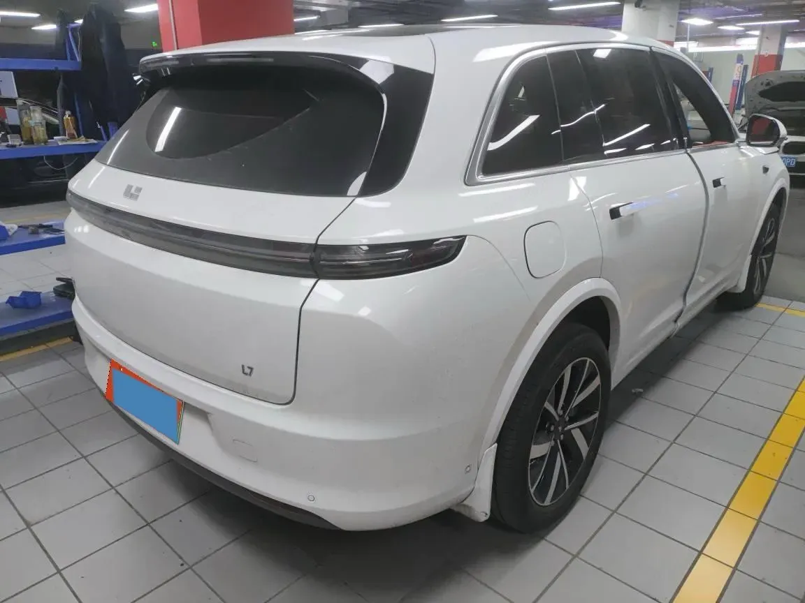 2023 Li L7 Range Extended 154HP REEV 40.9KWH,autocango,china used car exporter,china ev exporter,chinese used car exporter,chinese used ev exporter